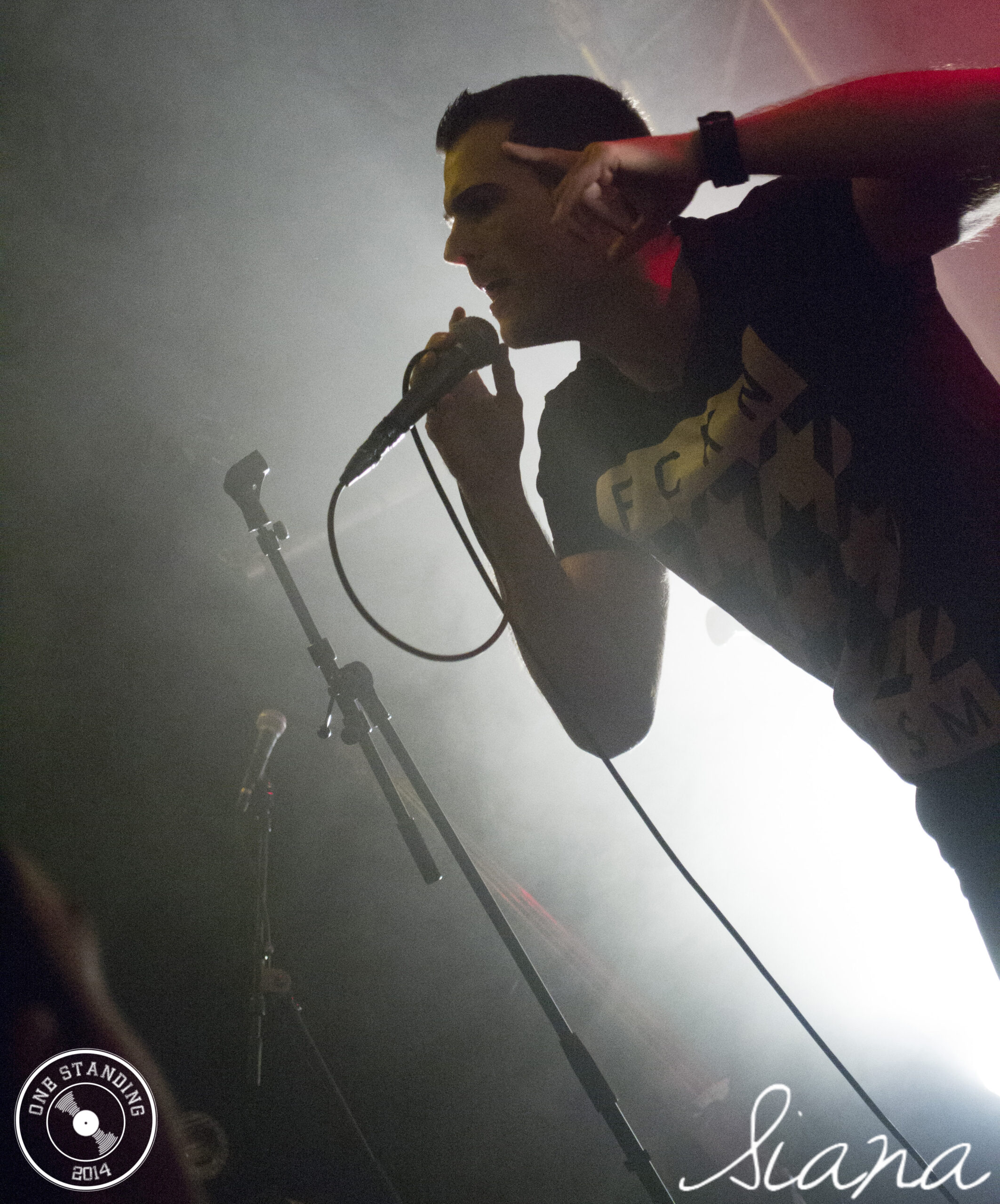stereotypical working class show concert marché gare lyon