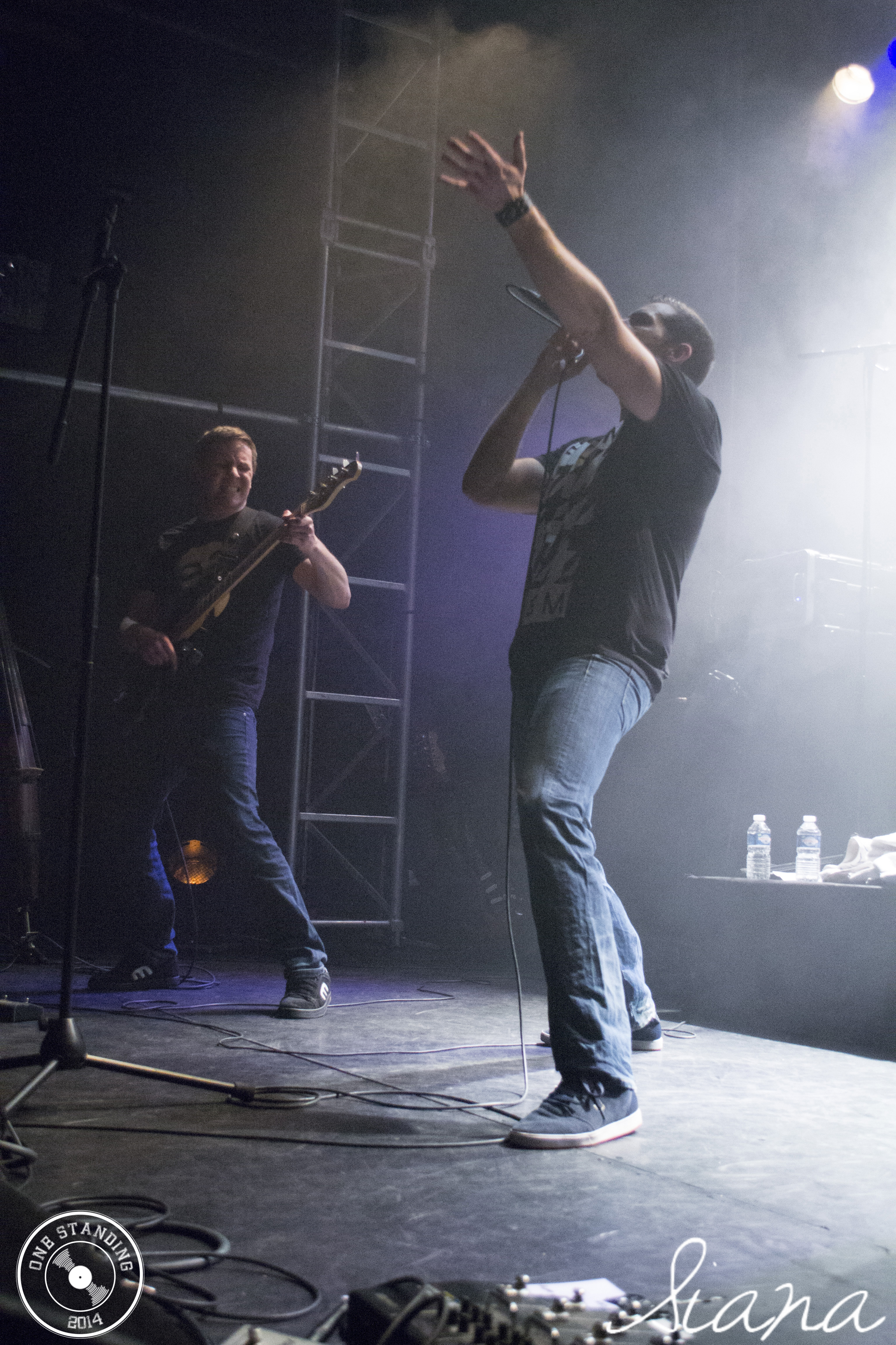 stereotypical working class show concert marché gare lyon