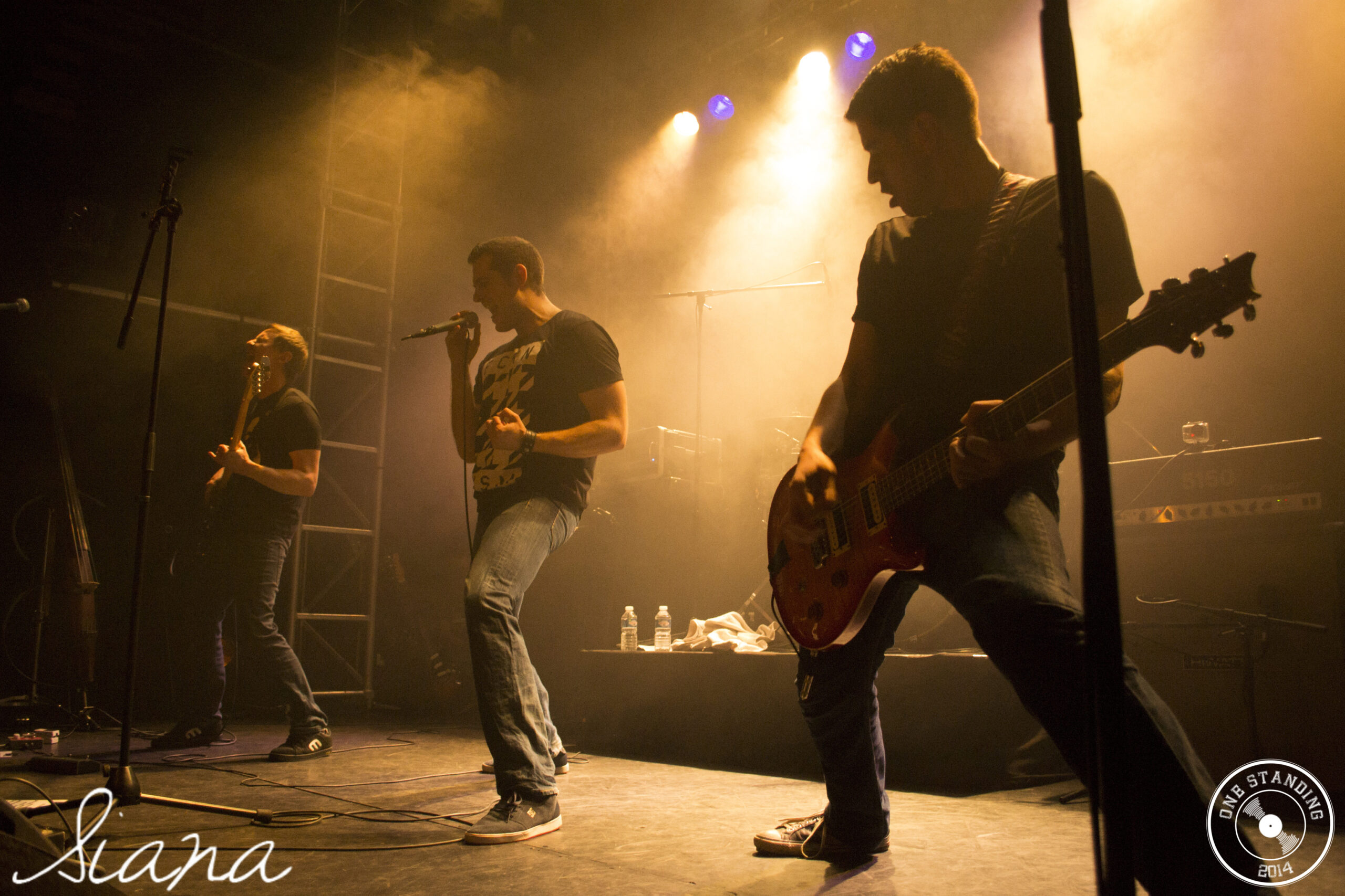 stereotypical working class show concert marché gare lyon