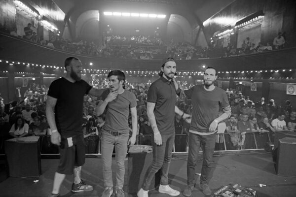 man is not a bird groupe live olympia paris